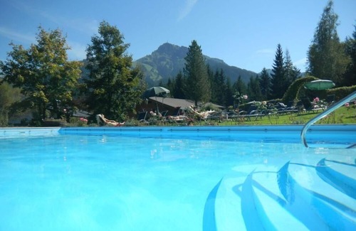 Oberndorf bei Kitzbuhel Apartment | Chalet/Apartment mit Gartenblick im Gartenhotel Rosenhof bei Kitzbühel