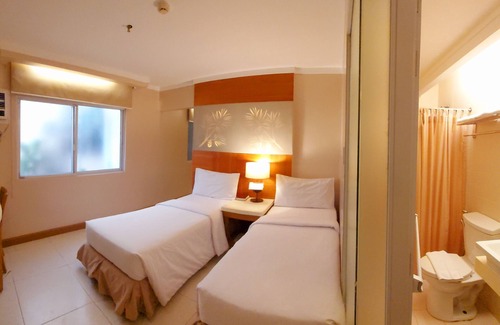 Military Cut-off Hotel | Chalet Baguio