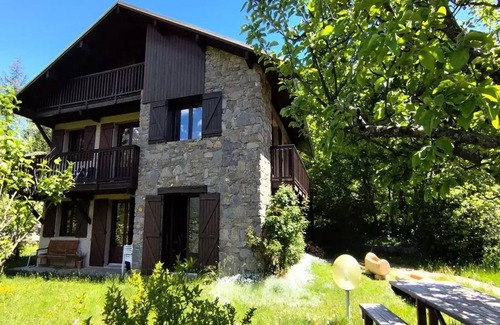 Vallouise-Pelvoux Ski Chalet | Chalet Belvedere-Vallouise - Chalet overlooking Vallouise 9 people