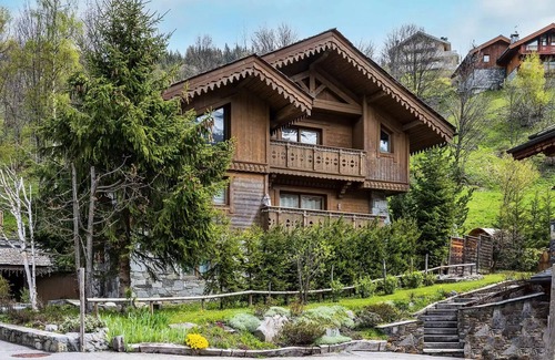 Meribel Centre Ski Chalet | Chalet Brioche - 5 room chalet for 8/9 people
