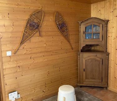 Besse-et-Saint-Anastaise Ski Chalet | Chalet- Capacité 8/10 pers au cœur de la station
