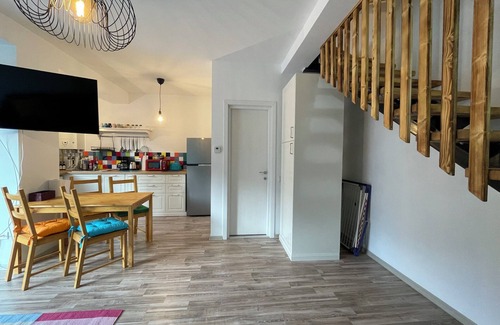 Busteni House | Chalet Cati Riverfront and Mountain View | Baby Crib