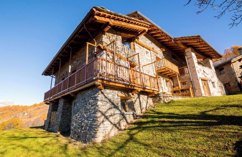 Marmora Ski Chalet | Chalet 'Civico 8' with Mountain View, Shared Garden and Wi-Fi