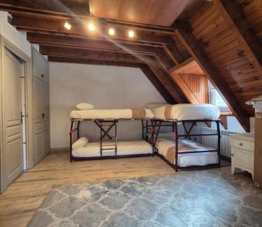 Vielha Ski Chalet | Chalet con encanto Jardín y Parking Privado