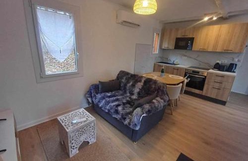 Jenzat House | Chalet cosy à Jenzat au cœur de la nature avec jardin et terrasse - FR-1-489-564