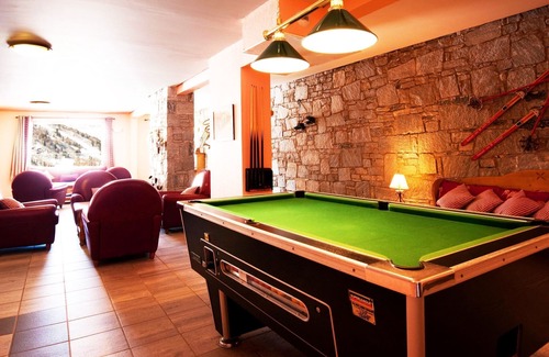 Valmeinier Ski Chalet | Chalet cozy près des pistes | accès piscine + spa!