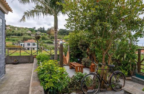 Porto Moniz House | Chalet do Monte no Porto Moniz by Homie