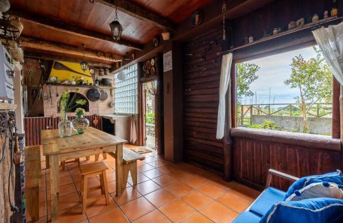 Porto Moniz House | Chalet do Monte no Porto Moniz by Homie