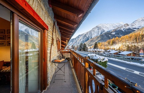Courmayeur Ski Chalet | Chalet Doretta Wifi & Parking