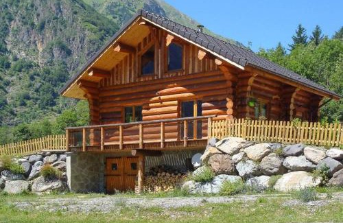 Chantelouve Ski Chalet | Chalet en rondins le Bécan tout proche des Ecrins