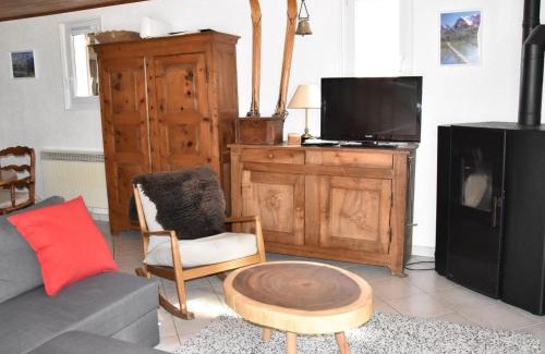 Pralognan-la-Vanoise Ski Chalet | Chalet ensoleillé 3 pièces, 6 pers, jardinet, proche commerces et téléphérique, Pralognan-la-Vanoise. - FR-1-464-8