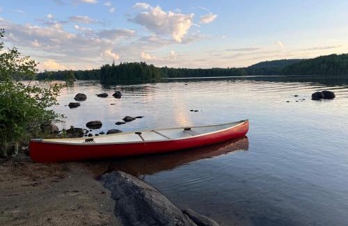 Nominingue Ski Chalet | Chalet familial forêt & kayak