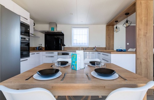 Bretignolles-sur-Mer Ski Chalet | Chalet for 6 in a residence with swimming pool