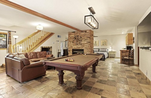 Pine Cabin | Chalet Forest Views, 2 kings, fireplace, decks