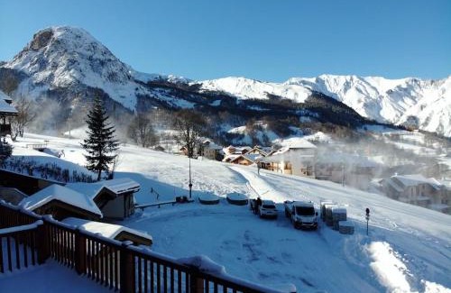 Saint-Martin-de-Belleville Apartment | Chalet pieds des pistes à St Martin de Belleville, 3 pièces, terrasse, garage, services hôteliers inclus - FR-1-452-135