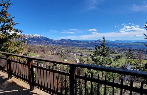 Saint-Michel-de-Chaillol Ski Chalet | Chalet for 5, near ski & hiking, south balcony, TV, washing machine
