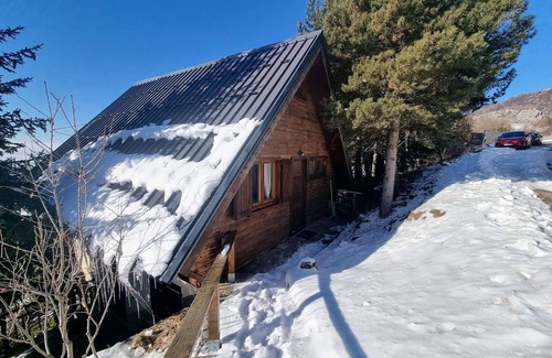 Saint-Michel-de-Chaillol Ski Chalet | Chalet for 5, near ski & hiking, south balcony, TV, washing machine