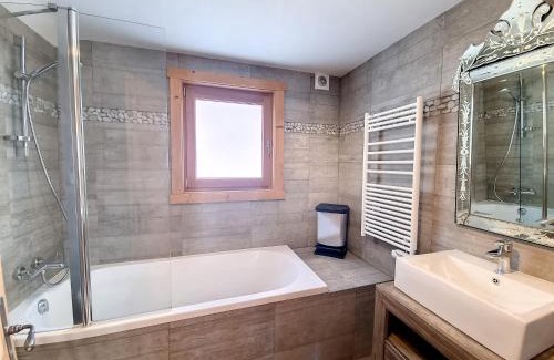 Les Gets Ski Chalet | Chalet Framboisiere - 10 pers - proche piste