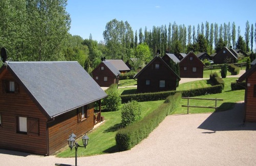 Auquainville House | chalet-gîte 6 pers. Normandy Heated swimming pool from mid-May to September