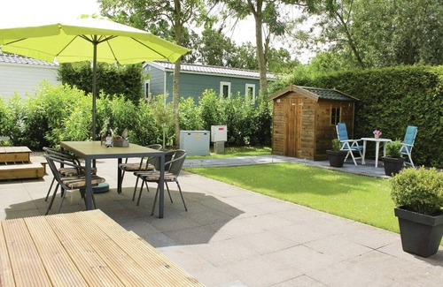 Tzummarum House | Chalet in Friesland near Wadden Sea