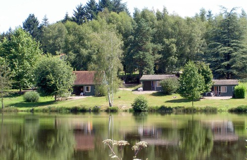 Mialet Ski Chalet | CHALET IN LAKE BORDER, GREEN PERIGORD, swimming pool, ideal calm and rest.