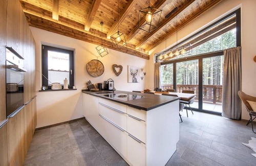 Schonbach Ski Chalet | Chalet in Neukirchen near Wildkogel Ski Arena