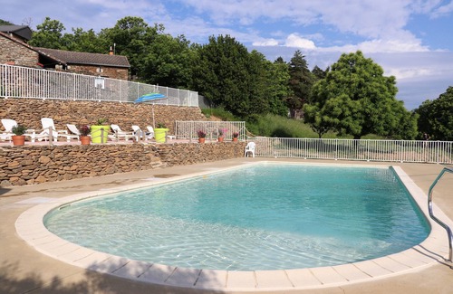 Gravieres House | Chalet 'Jordan - Mas Lachamp' with Mountain View, Shared Pool and Air Conditioning