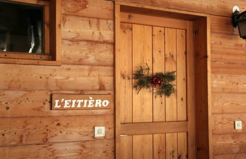 Nevache Ski Chalet | Chalet L'Eitièro hameau des Chazals Nevache Hautes Alpes