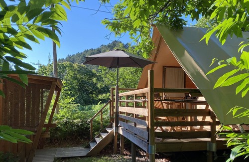 Gravieres Ski Chalet | Chalet 'La Cabane Camping La Châtaigneraie' with Private Terrace