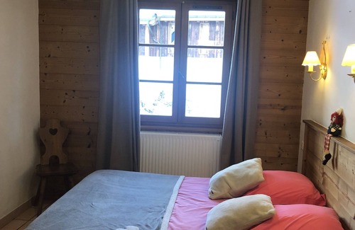 Champagny-en-Vanoise Ski Chalet | Chalet Le Gaulois sleeps 16With sauna
