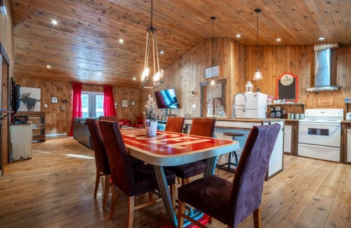 La Conception Ski Chalet | Chalet Le Shack Sur la rouge
