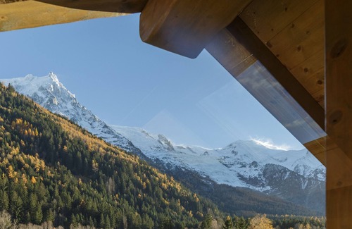 Chamonix-Mont-Blanc Ski Chalet | Chalet Les Tissourds 4*, central, hot tub