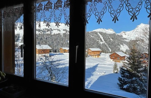 Le Praz de Lys Apartment | Chalet Les Marmottes Classé 3 Etoile/Apt 1er Etg - au Pied des Pistes