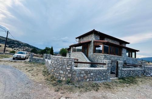 Arachova Ski Chalet | CHALET MARIA livadi