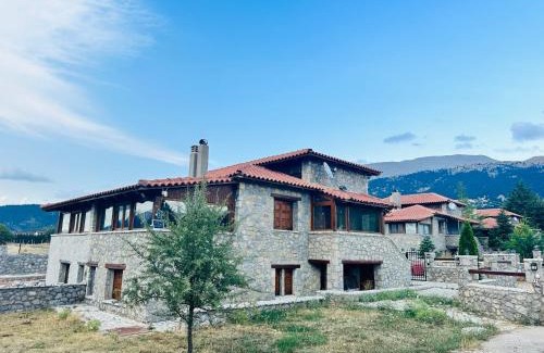 Arachova Ski Chalet | CHALET MARIA livadi