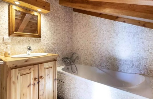 Les Eucherts Ski Chalet | Chalet MMV Les Perdrix 1 - Mountain Collection - 7-room duplex chalet for 14 people