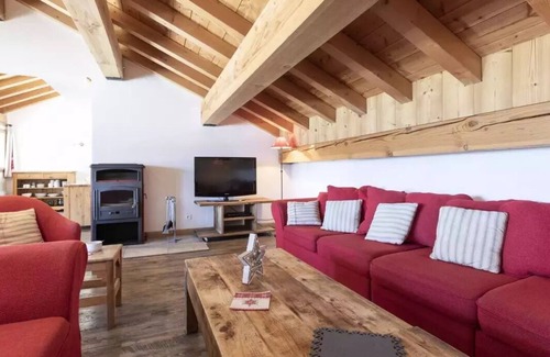 Les Eucherts Ski Chalet | Chalet MMV Les Perdrix 1 - Mountain Collection - 7 Room Chalet 12 People - Balcony