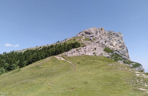 Lans-en-Vercors Ski Chalet | Chalet mountain apartment, sleeps 13, village center