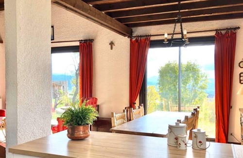 Egat Ski Chalet | Chalet-Mountain View-Ensuite with Bath