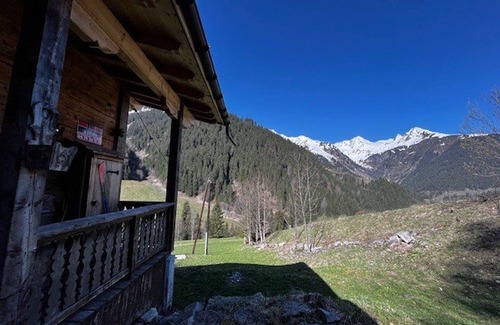 Beaufort Ski Chalet | Chalet Nature, Pistes en Hiver & Alpages en Été, pour 14 Pers., Cheminée, Wifi, Balcons & Terrasse