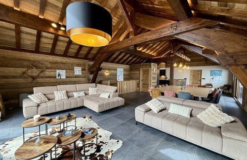 La Toussuire Ski Chalet | Chalet on the slopes with indoor pool- up to 15 guests