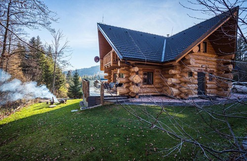 Horna Lehota Ski Chalet | Chalet Ondrej Tale-Chopok-BBQ-Fire pit-Kids playground-Views