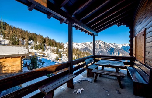 La Tzoumaz Ski Chalet | Chalet OnThePiste - La Tzoumaz, 4 Vallees