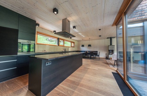Großdorf Ski Chalet | Chalet Resort near Lake