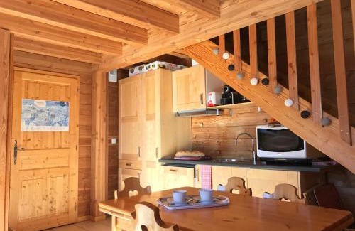 La Toussuire Ski Chalet | Chalet Savoyard 7 pers, au pied des pistes, terrasse Sud-Ouest, près des commerces, parking privé - FR-1-416-104