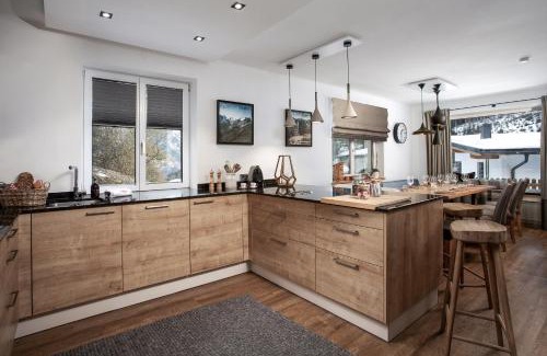 Zell am See Ski Chalet | Chalet Schmitten 102 by Chalet Alp Lux - Summer Card