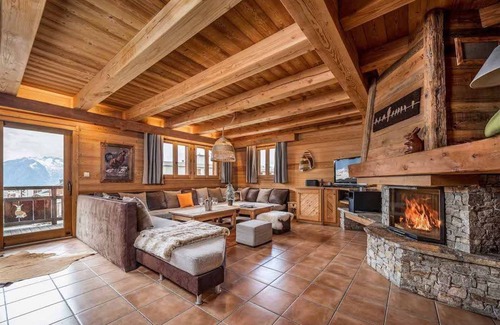 Cognet Ski Chalet | Chalet Skis aux Pieds! Sauna et Jacuzzi Privés