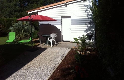 Lege-Cap-Ferret Ski Chalet | Chalet Studio 40m2, in wooded garden, Ocean, Pool 5mn, 400m from shops