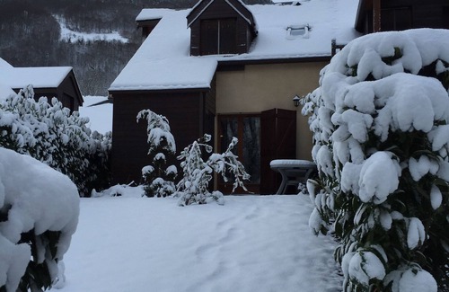 Cauterets Ski Chalet | Chalet Tout Confort au Bord du Gave