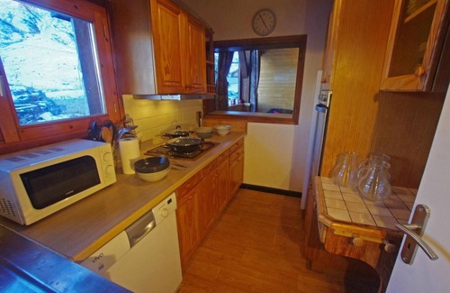 Val Claret Ski Chalet | Chalet, view lake, fireplace or stove, tv, ski locker, 180m², Tignes